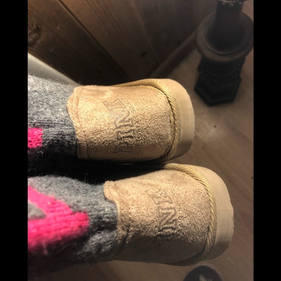 Victoria Secret Pink Mukluk VINTAGE Slippers Boots - Picture 3 of 4